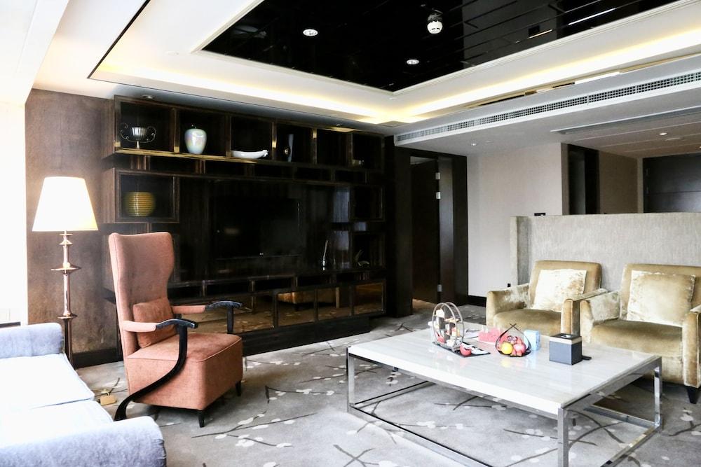 מלון Doubletree By Hilton Chongqing - Guanyinqiao Railway Station מראה חיצוני תמונה