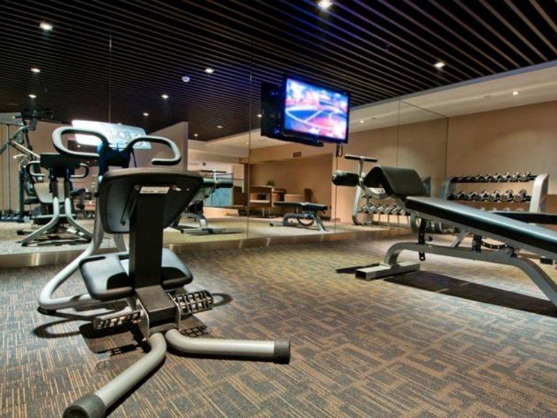 מלון Doubletree By Hilton Chongqing - Guanyinqiao Railway Station מראה חיצוני תמונה
