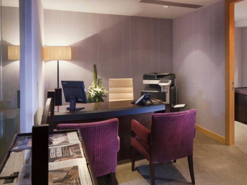 מלון Doubletree By Hilton Chongqing - Guanyinqiao Railway Station מראה חיצוני תמונה